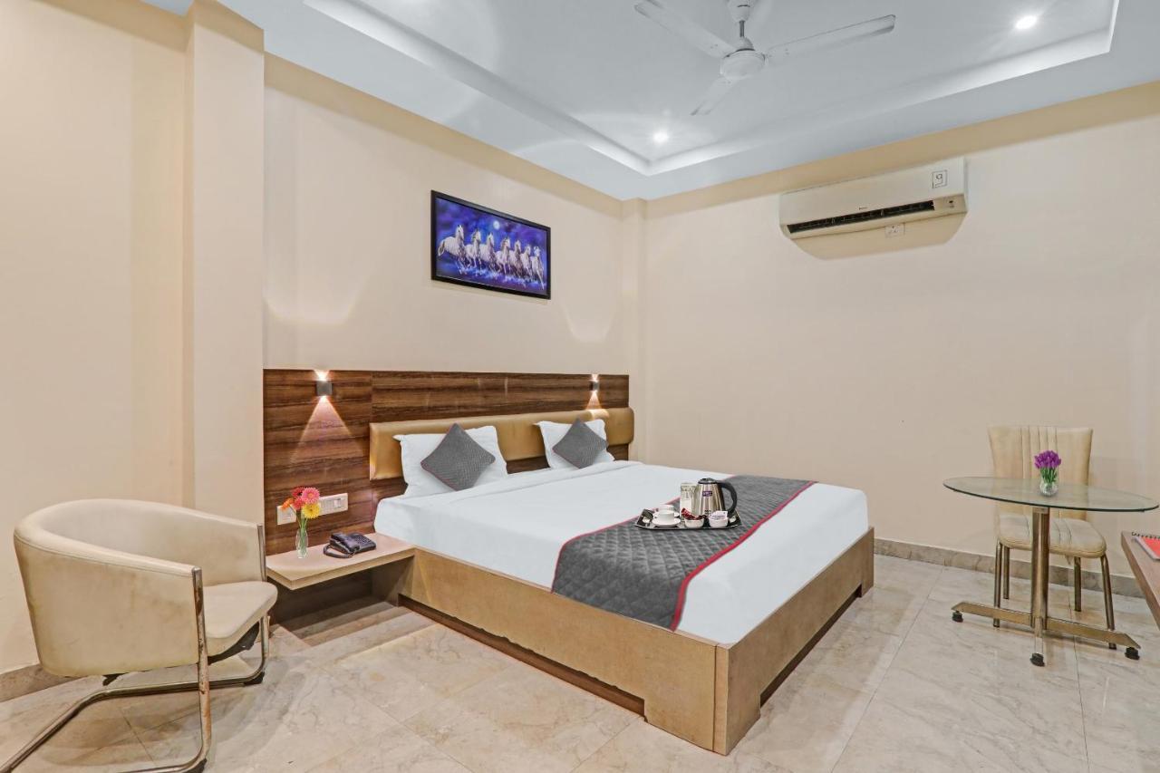 Townhouse 1150 Hotel Dayal Palace Chinhat Exteriör bild