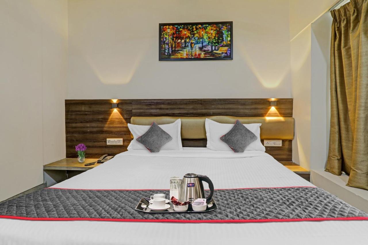 Townhouse 1150 Hotel Dayal Palace Chinhat Exteriör bild